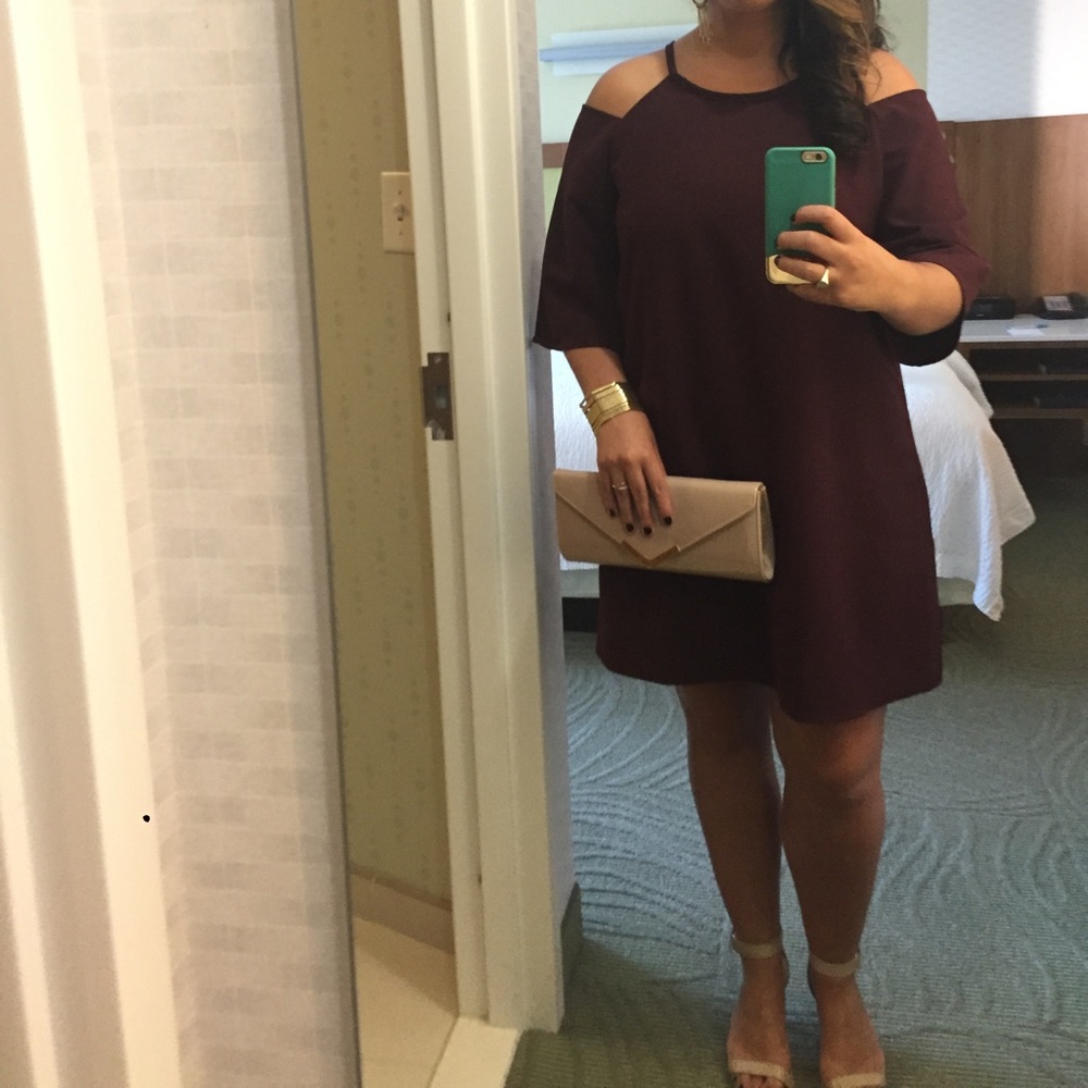 Women’s maroon open shoulder bar III dress